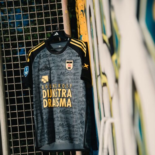 Image de l'article Pays-Bas : ce club réalise son maillot avec ses Ultras