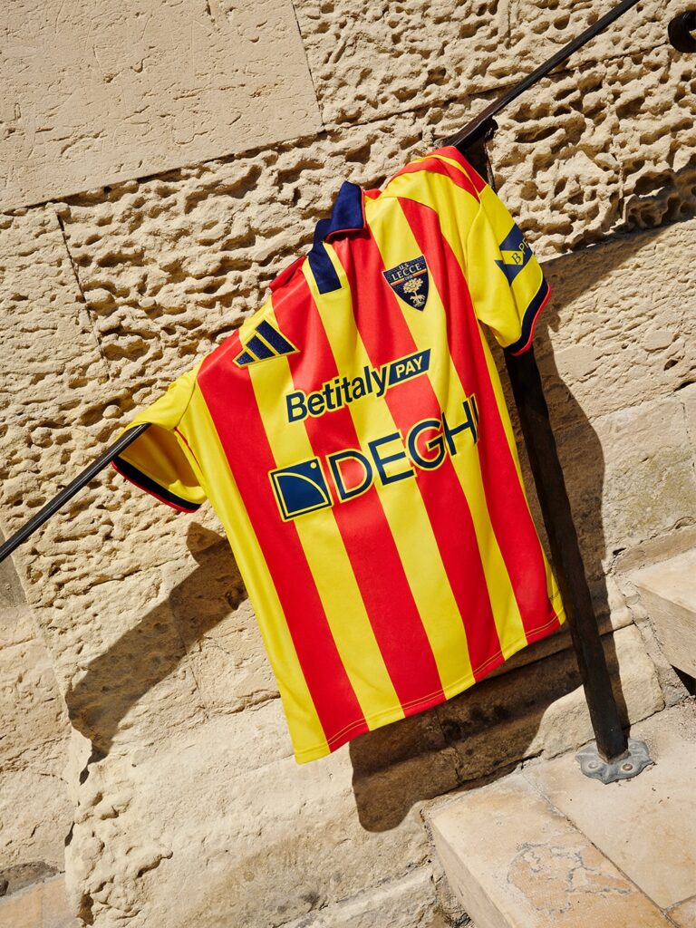 maillot lecce 2026 2027 domicile adidas