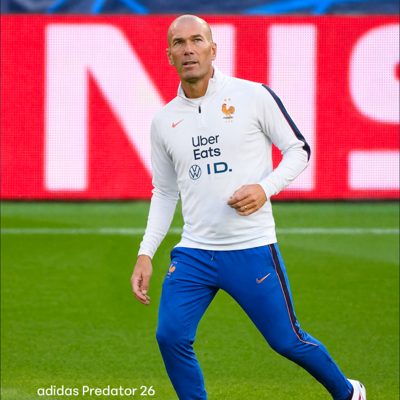 zidane-france-entraineur-crampons-adidas-6