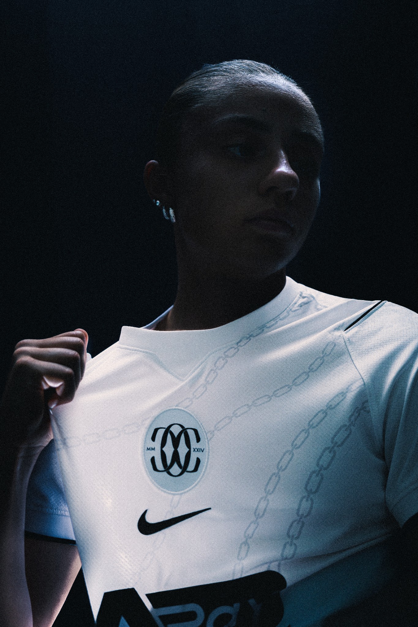 como-women-nike-2027-1