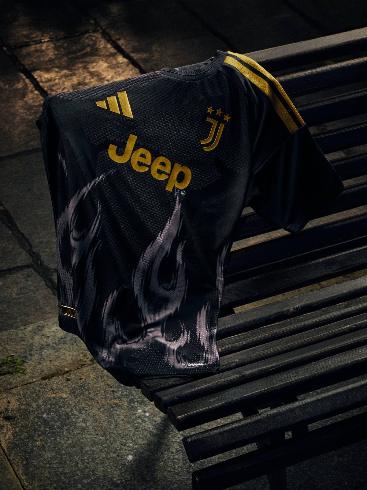 maillot-juventus-third-2026-2027-adidas-10