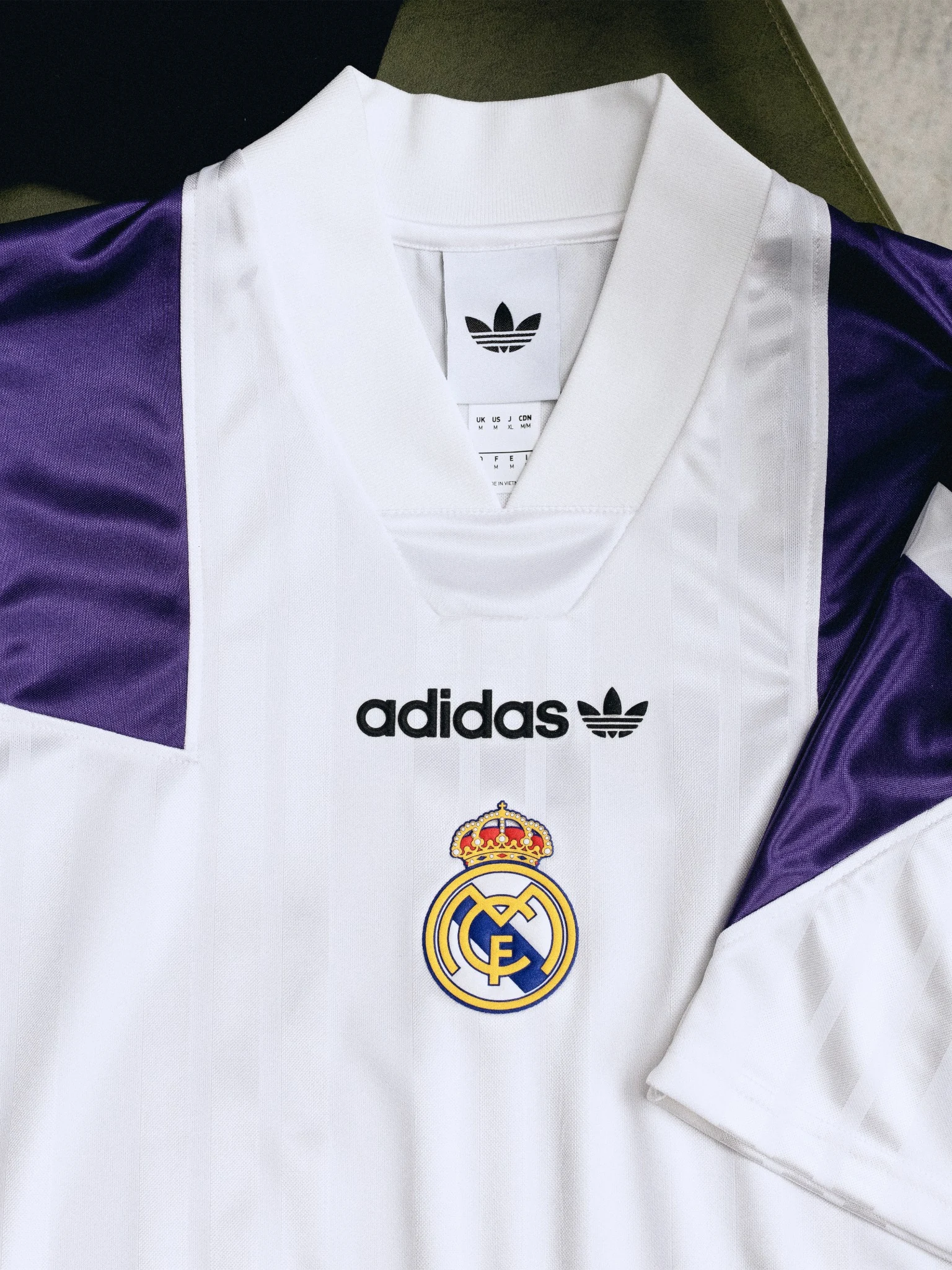 maillo real madrid retro EQT adidas