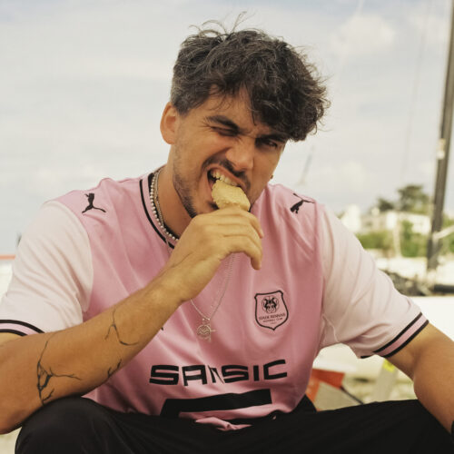 Image de l'article Le Stade Rennais dévoile son maillot third 2026-2027, un maillot rose