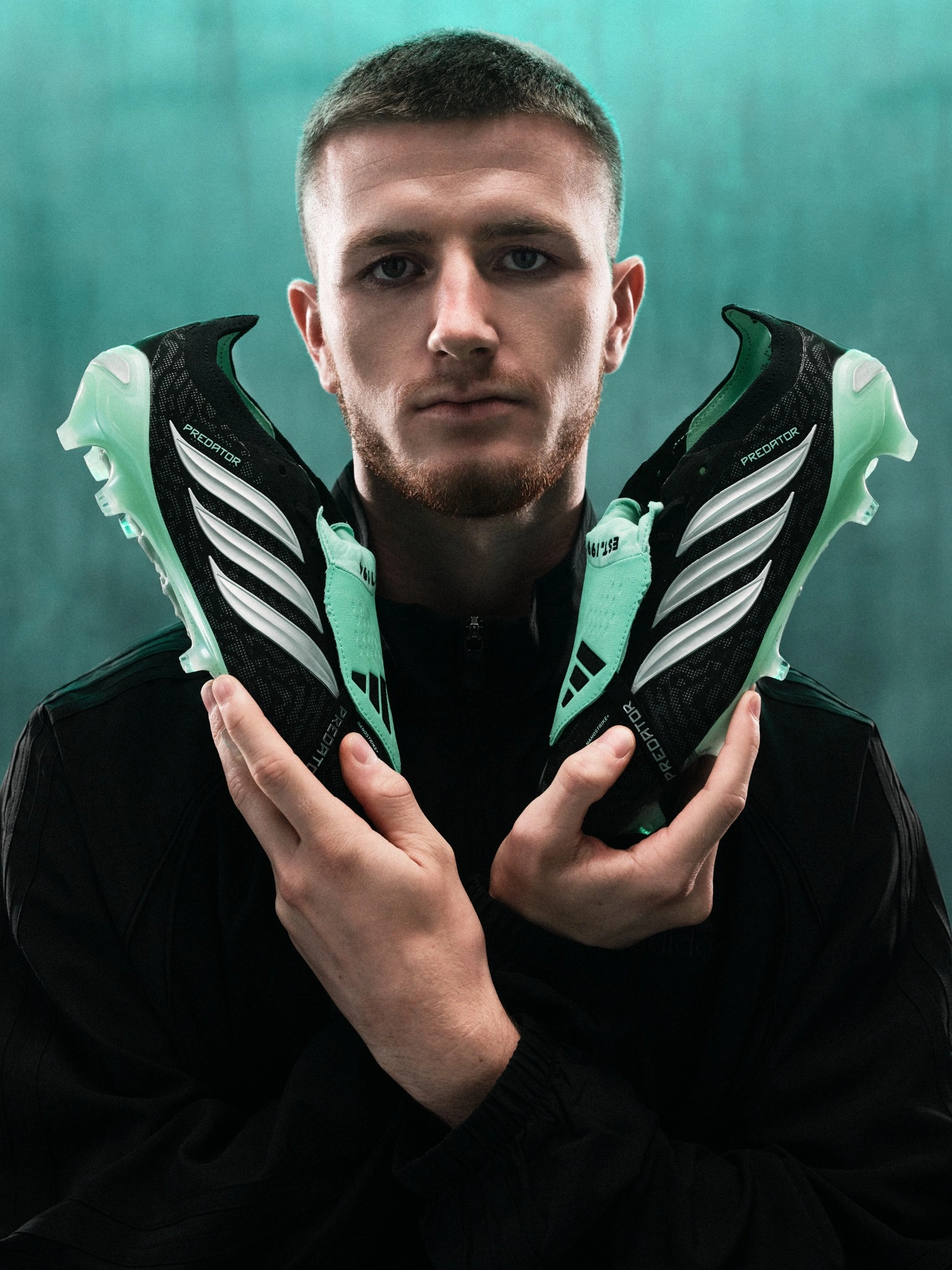 crampons adidas final rush pack