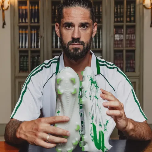 Image de l'article Skechers célèbre le record d'Isco en Ligue des champions avec une Razor 2 signature