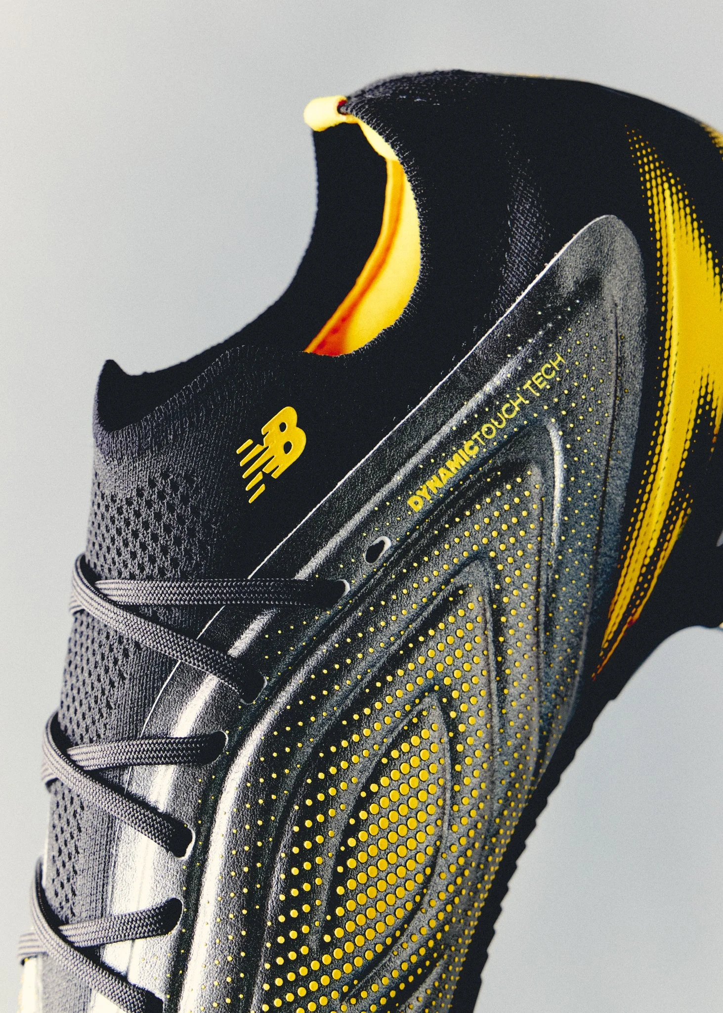 crampons new balance catalyst pack