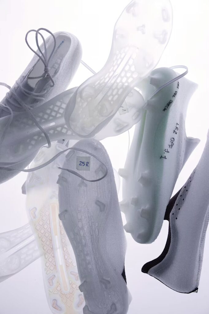 crampons on mbappe