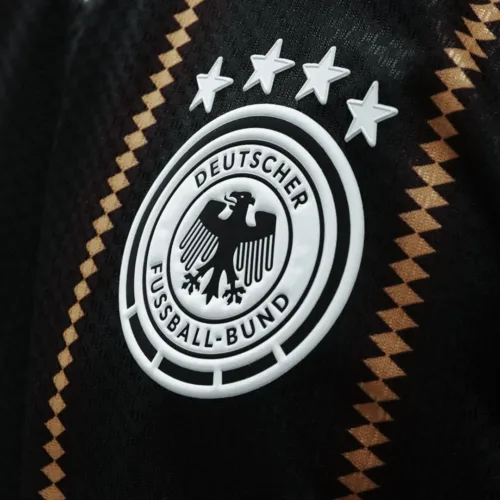 Image de l'article adidas dévoile le dernier maillot de son histoire avec l'Allemagne