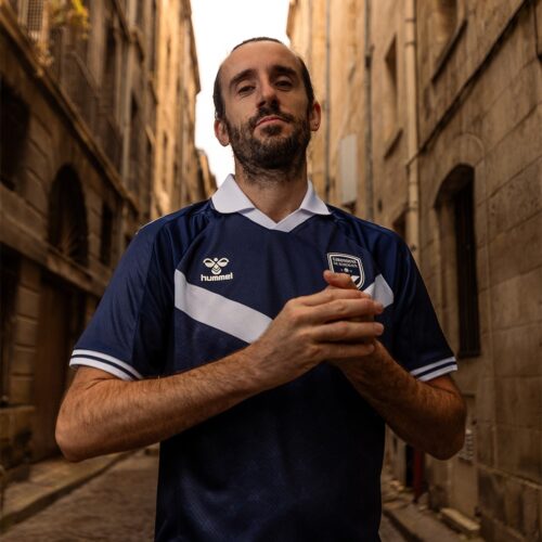 Image de l'article Bordeaux dévoile un nouveau maillot en pleine menace de liquidation judiciaire