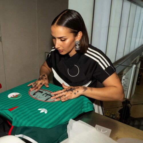 Image de l'article WePlayStrong House on Tour met le maillot de football féminin à l’honneur à Paris