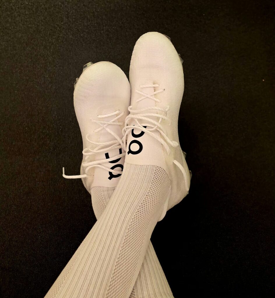 crampon on football mbappe thierry henry