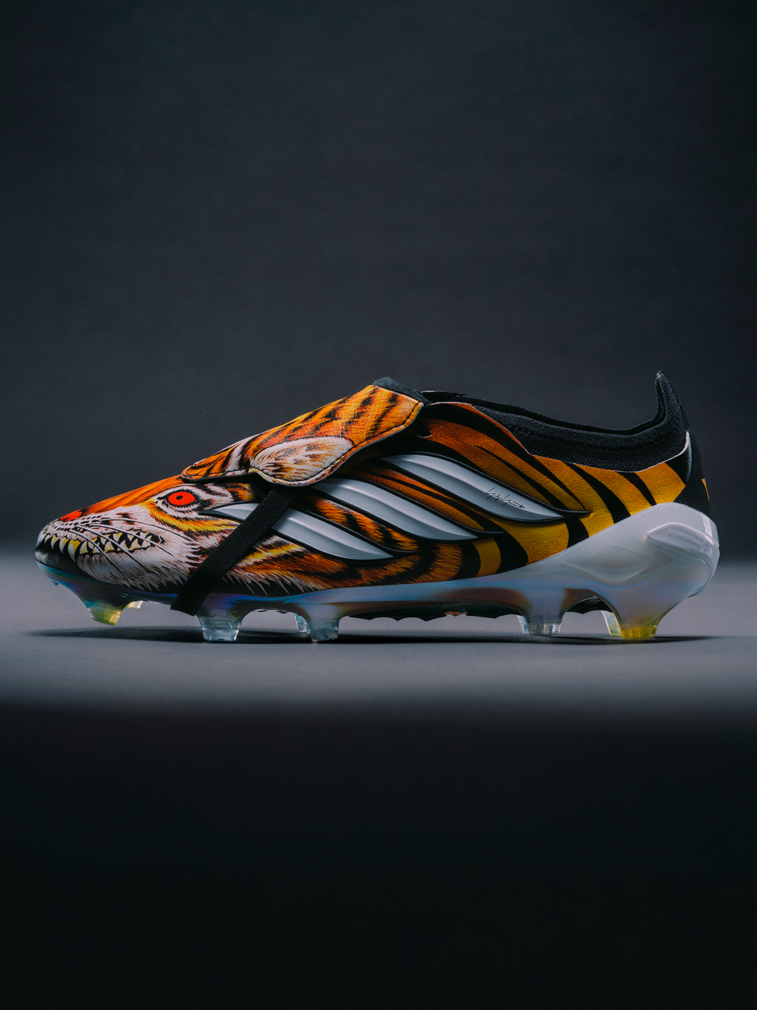 crampons-adidas-f50-predator-y-3-adidas-beast-pack-11