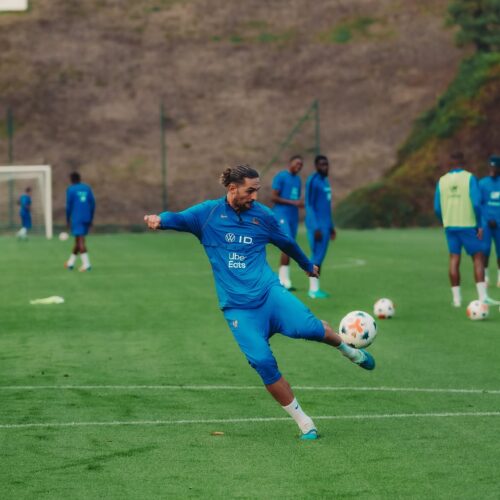 Image de l'article Pourquoi l'équipe de France joue avec un ballon Nike et pas le ballon officiel de la Ligue des Nations ?